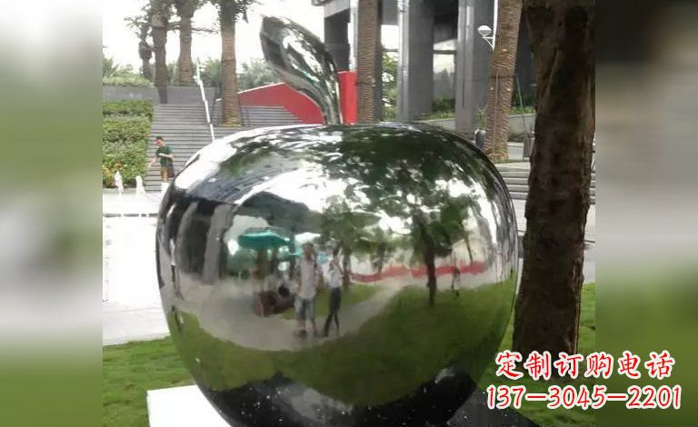 鹤壁新奇优雅的苹果雕塑