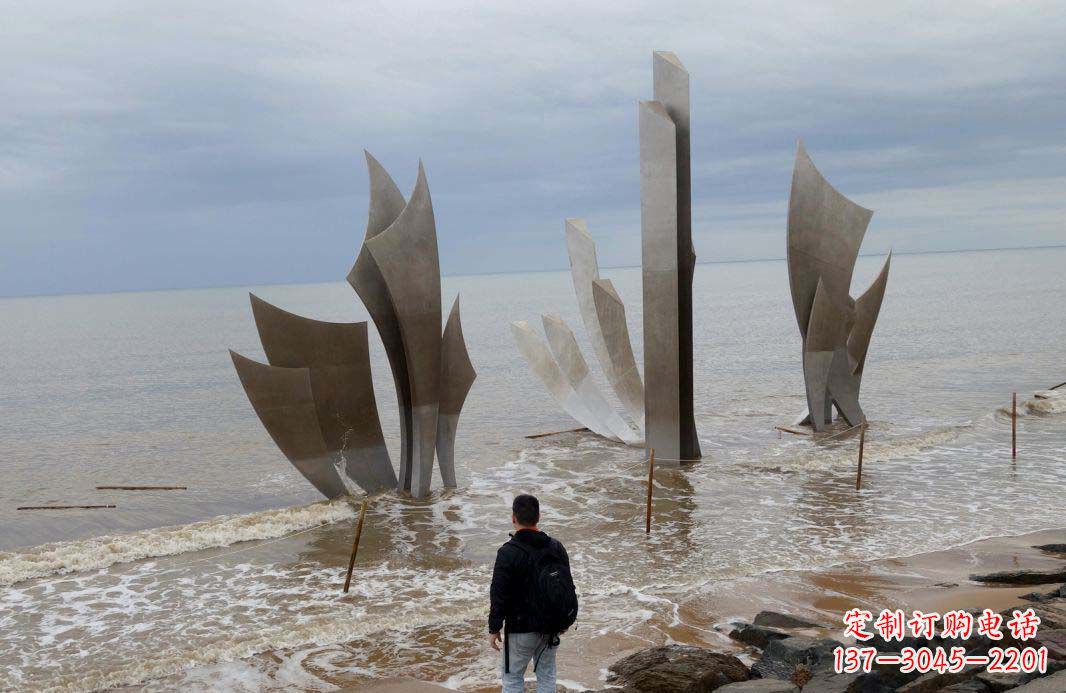 鹤壁海边不锈钢船帆景观雕塑