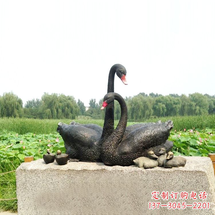 鹤壁雕刻精致的天鹅铜雕摆件