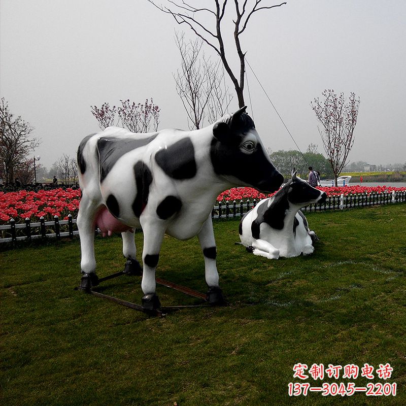 鹤壁户外仿真动物雕塑-奶牛 (3)