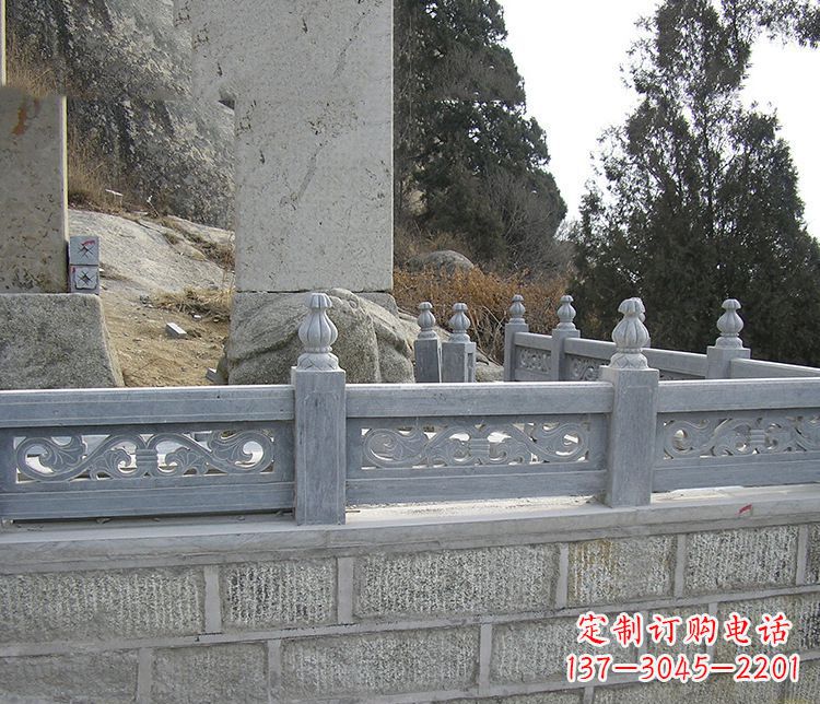 鹤壁中领雕塑:门神镇守!大理石栏板石雕