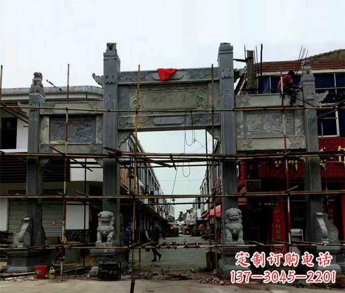 鹤壁中领雕塑-精美街道三门石雕牌楼