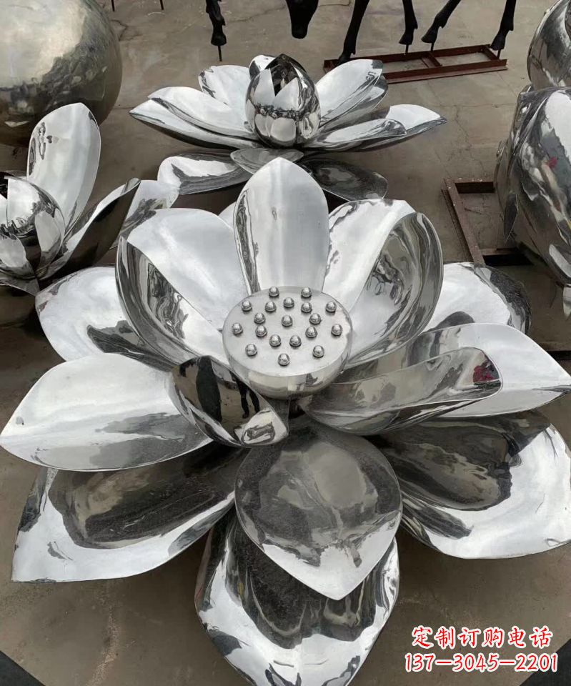 鹤壁精美不锈钢荷花雕塑,点亮你的家园