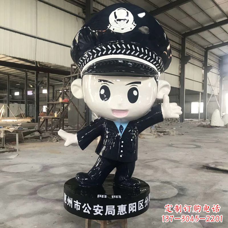 鹤壁可爱的警察卡通雕塑