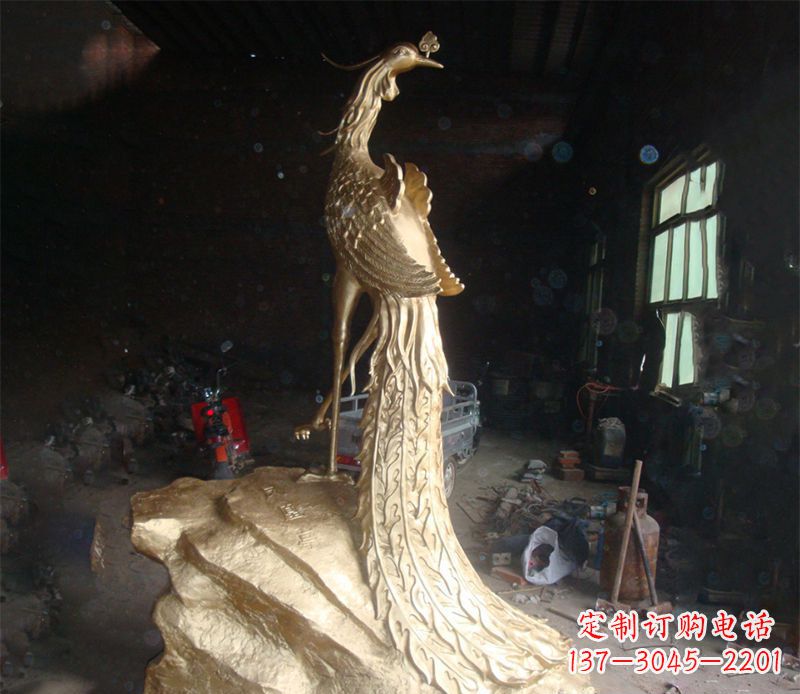 鹤壁精美制作的孔雀雕塑