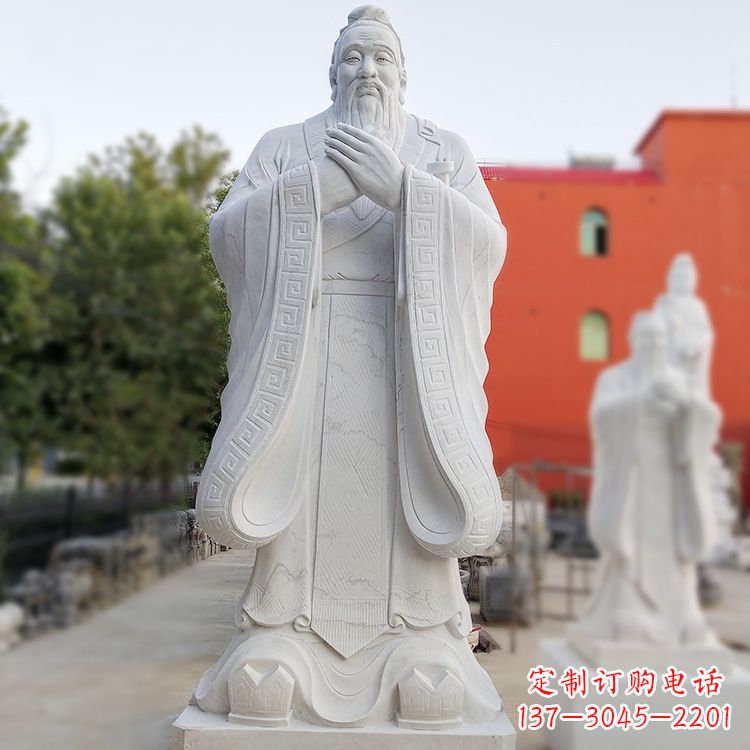 鹤壁孔子雕像佩剑