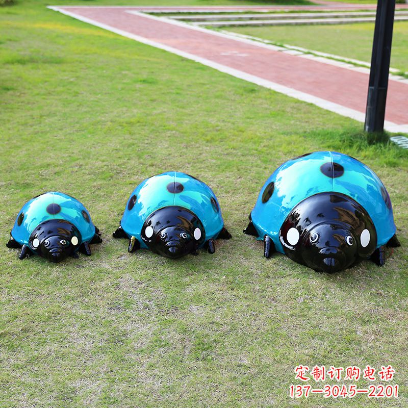 鹤壁中领雕塑青蓝瓢虫雕塑是一款独特而又精致的…