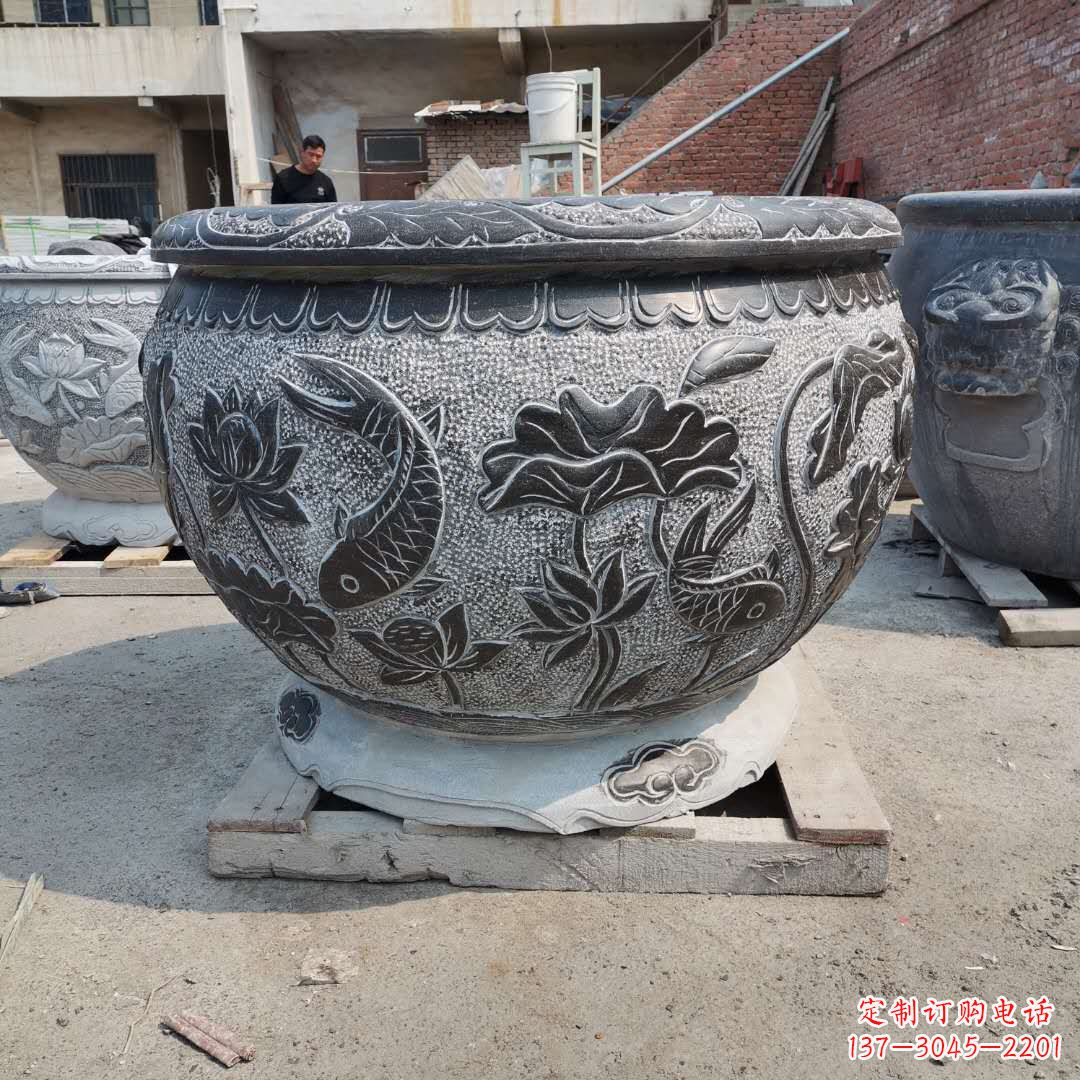 鹤壁老青石园林石雕水缸,享受自然之美