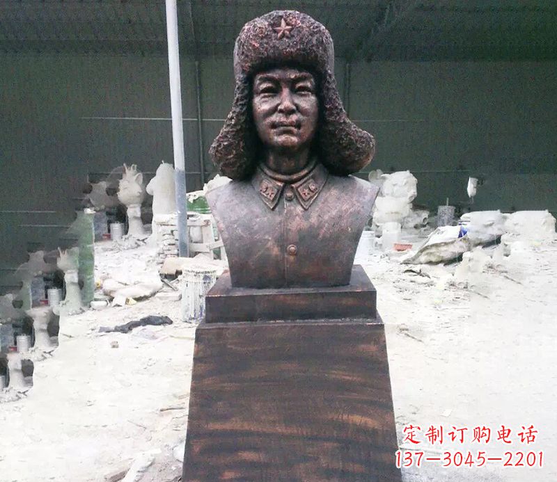 鹤壁雷锋广场伟人铜雕