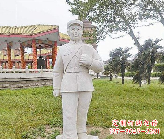 鹤壁雷锋石雕——传承奉献精神