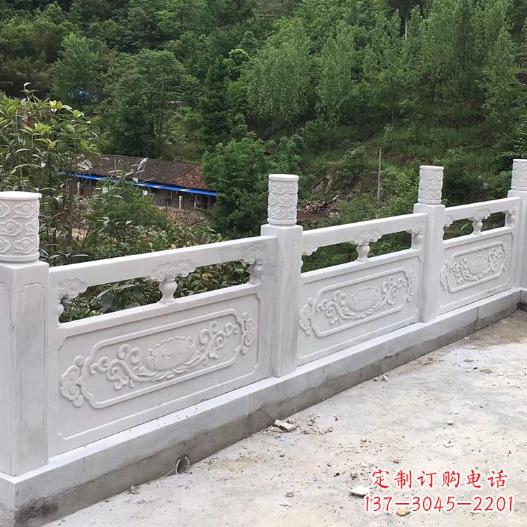 鹤壁莲花纹石栏板雕塑,为你树立华丽边框