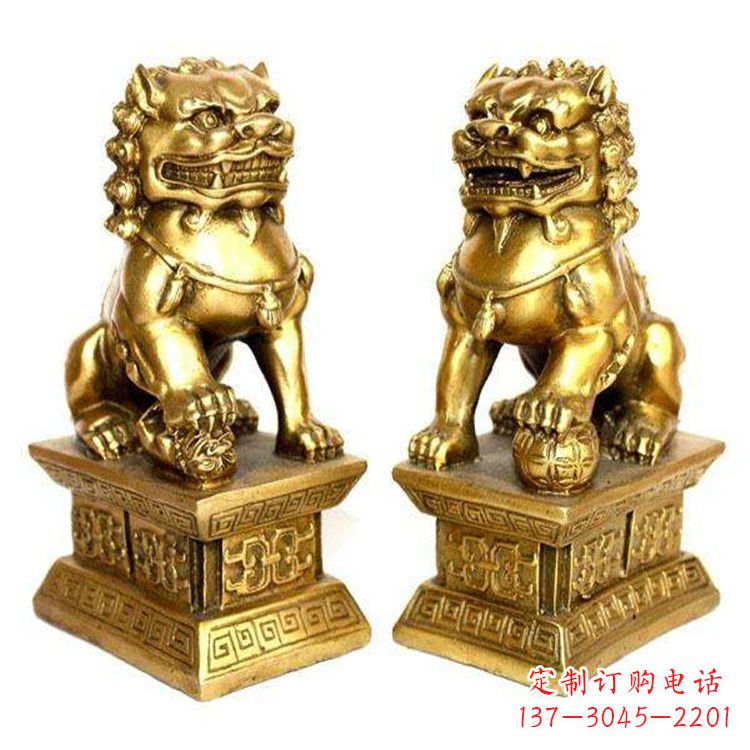 鹤壁鎏金故宫狮子