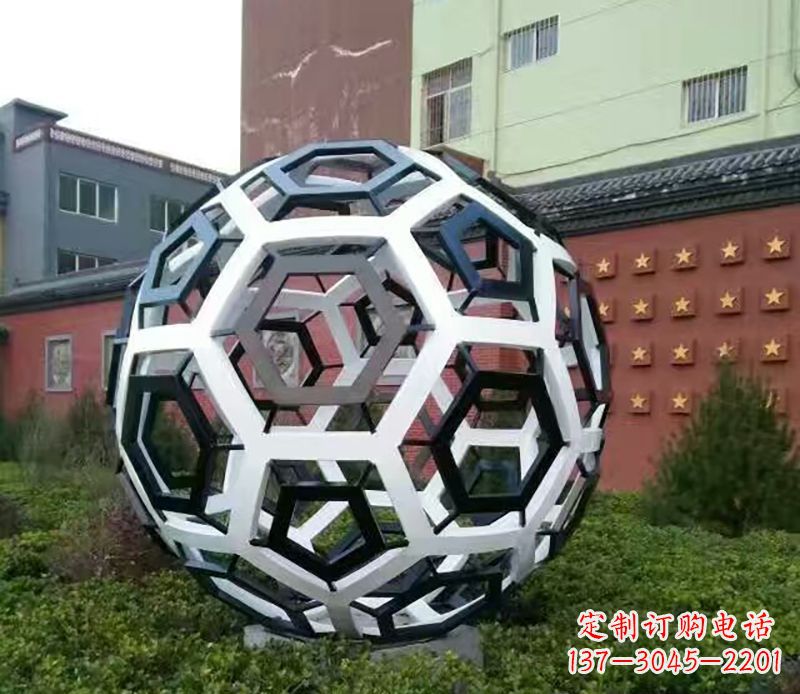 鹤壁中领雕塑定制足球公园不锈钢雕塑