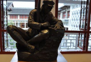 鹤壁铜雕红军战士纪念雕塑，烈士镌刻永恒记忆