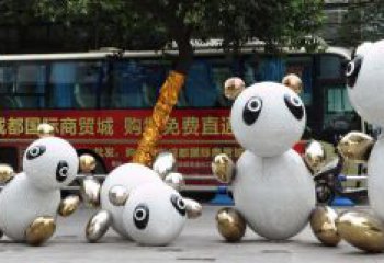 鹤壁中领雕塑：优雅的不锈钢抽象熊猫雕塑