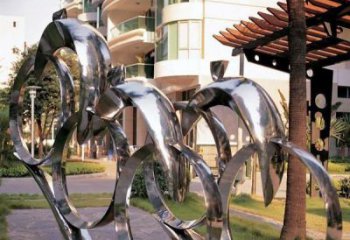 鹤壁脱颖而出的不锈钢骑自行车人物雕塑