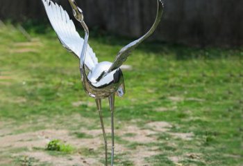 鹤壁高端定制丹顶鹤展翅不锈钢雕塑