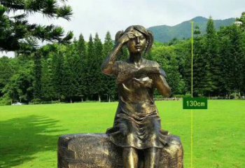 鹤壁精美的女孩铜雕塑，展现活力与青春