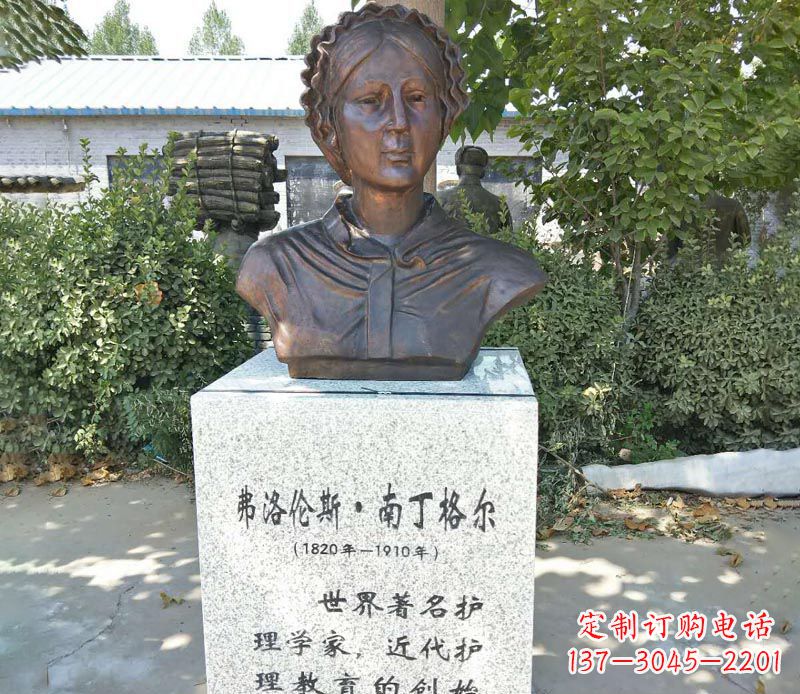 鹤壁贴近历史的精致南丁格尔铜雕