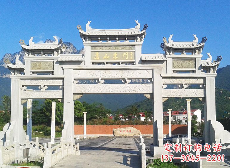 鹤壁牌坊石雕大象