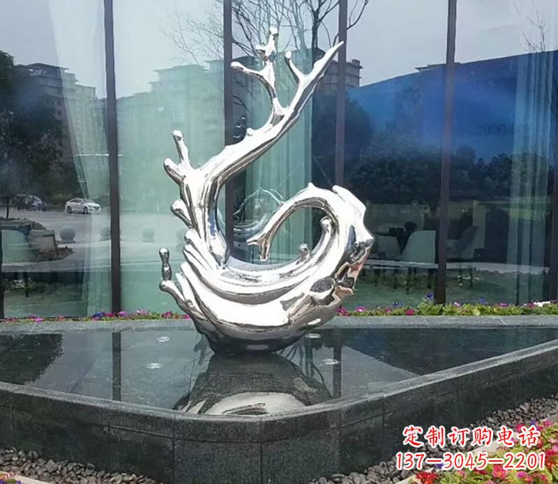 鹤壁炫耀雕塑——不锈钢火苗抽象雕塑