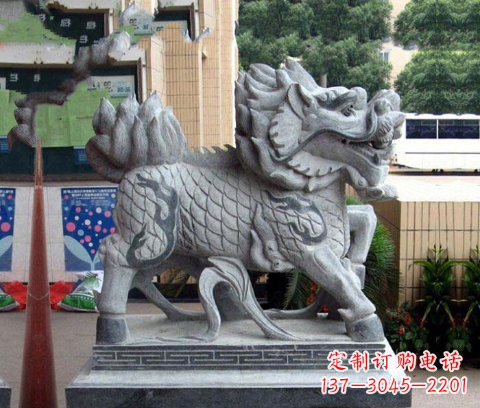 鹤壁精美绝伦的麒麟雕塑