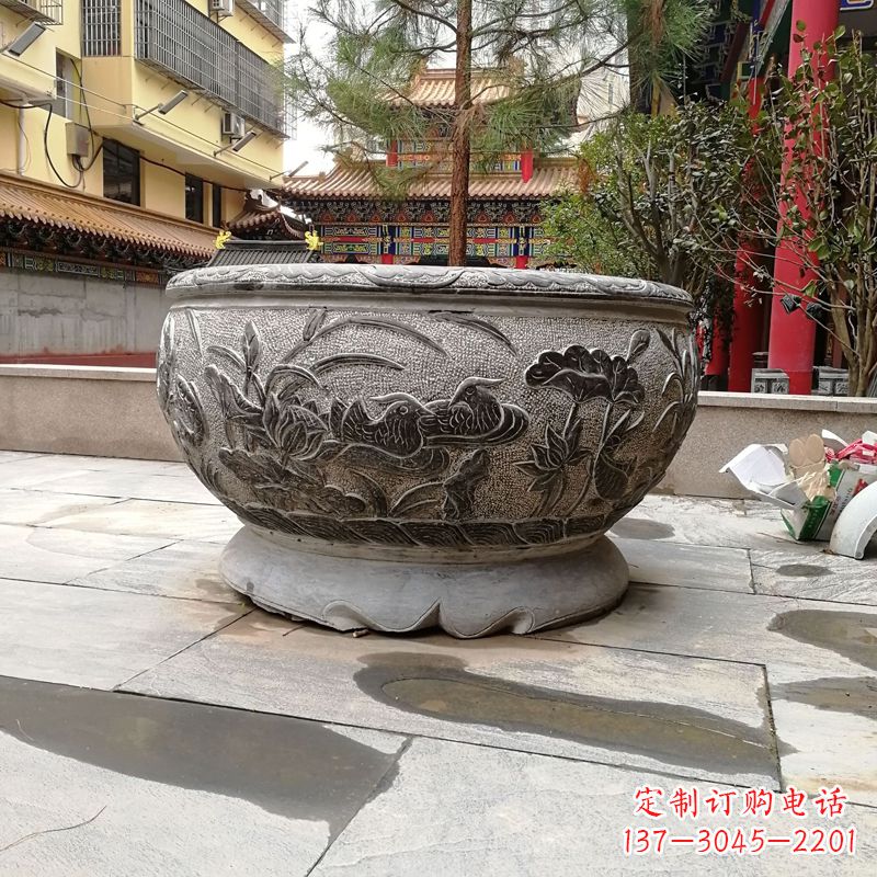 鹤壁青石仿古风格鱼缸雕塑