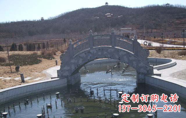 鹤壁世界顶级青石拱桥雕塑