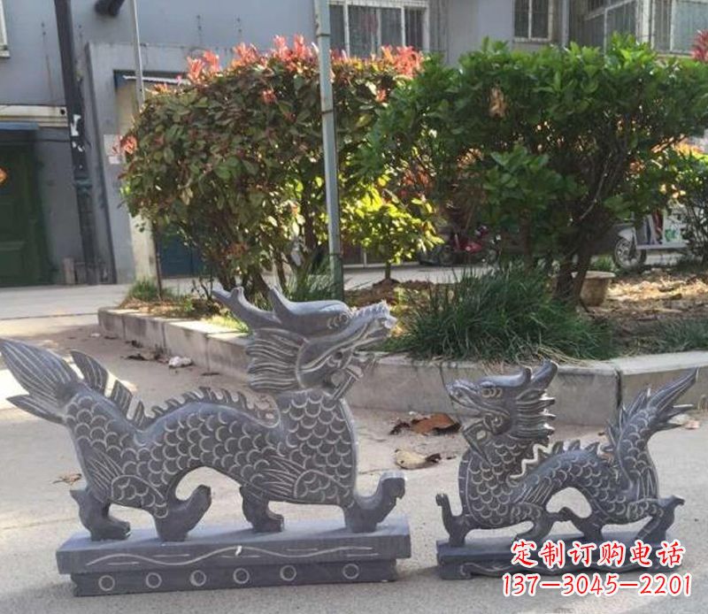 鹤壁青石母子龙雕塑
