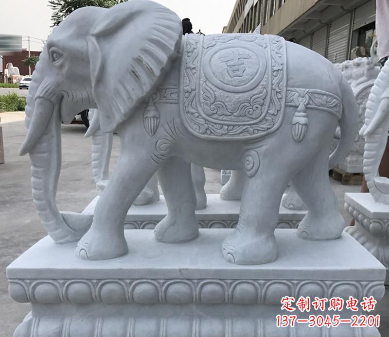 鹤壁青石纳福动物大象雕塑,完美缔造家庭装饰风景