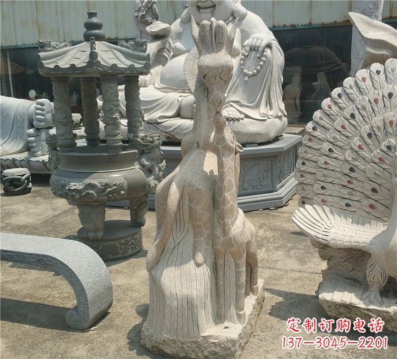 鹤壁高贵优雅的长颈鹿雕塑