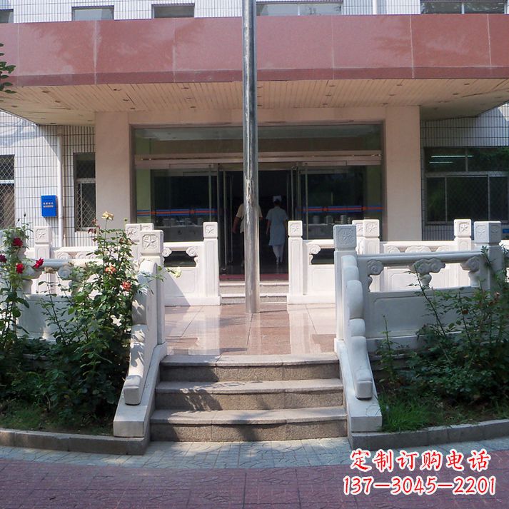 鹤壁石雕校园国旗台