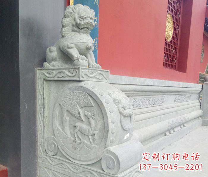 鹤壁寺庙景观狮子石门墩抱鼓石