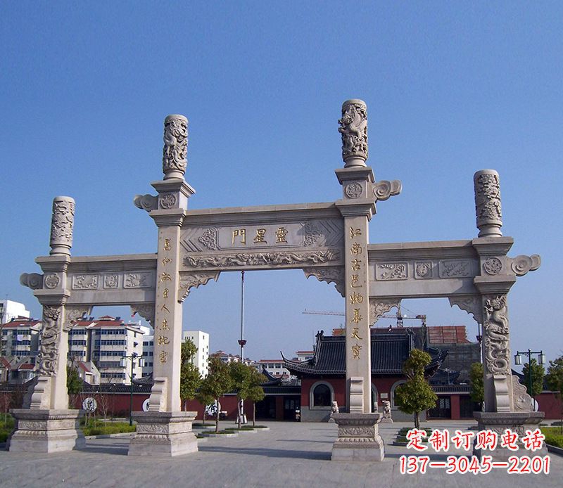 鹤壁寺庙景观石牌坊
