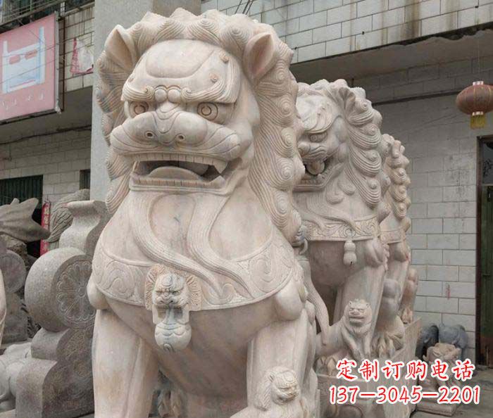 鹤壁寺庙景观晚霞红狮子石雕