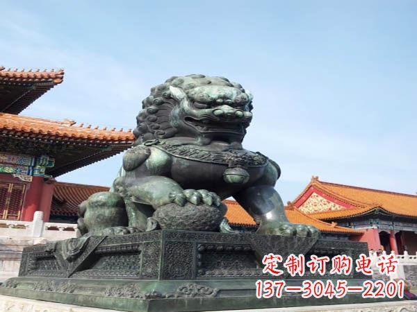 鹤壁寺庙青铜狮子