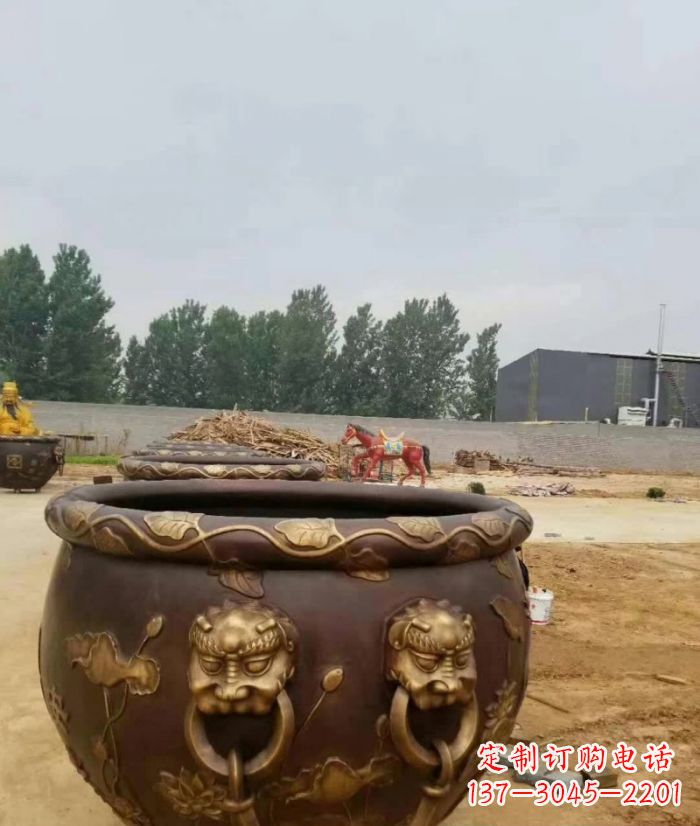 鹤壁寺庙水缸铜雕 (4)