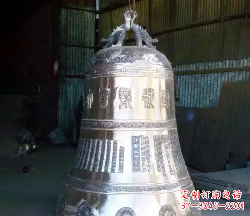 鹤壁寺庙铸铁铜钟雕塑