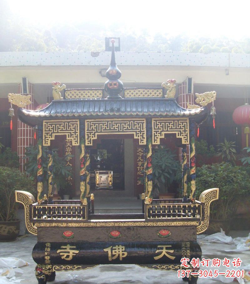 鹤壁寺庙铸铜四足方形带顶香炉