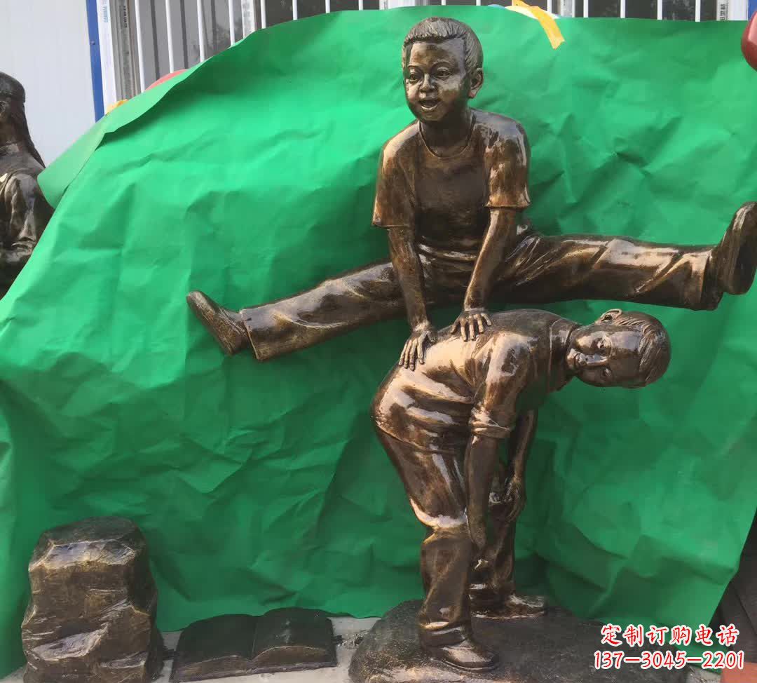 鹤壁跳马儿童铜雕