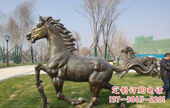 鹤壁铜雕奔马