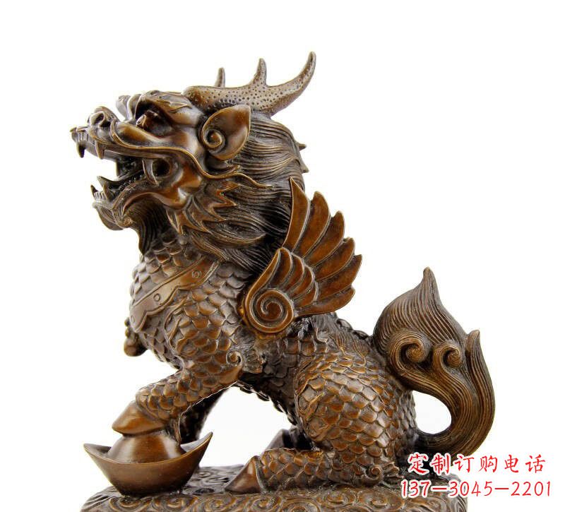 鹤壁铜雕踩元宝麒麟