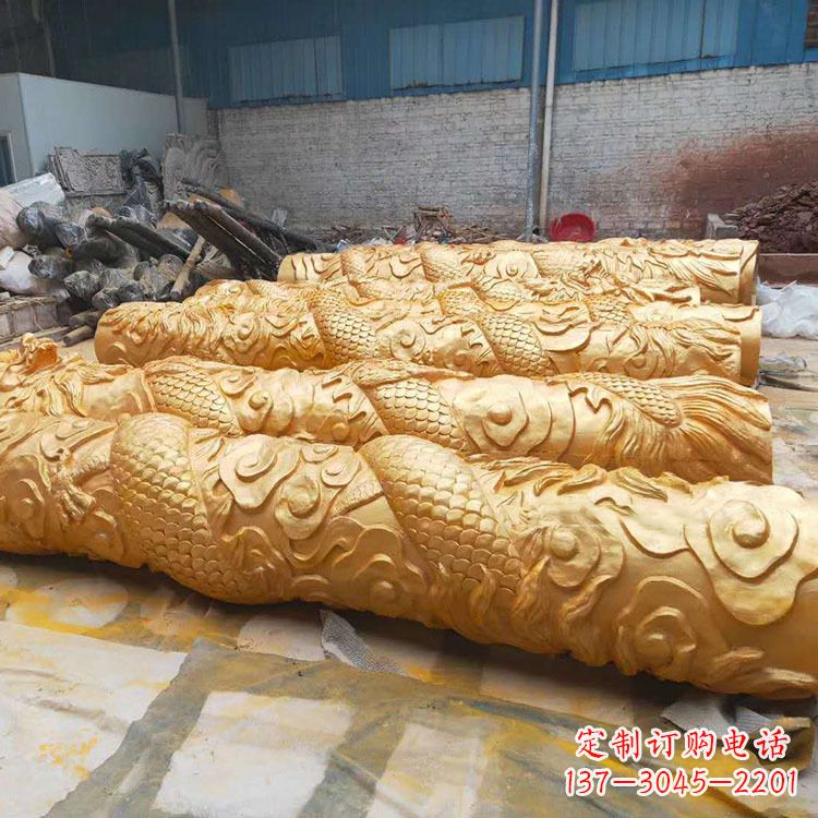 鹤壁铜雕广场龙柱