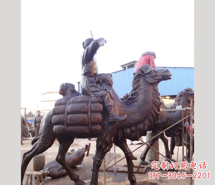 鹤壁铜雕广场骑骆驼雕塑