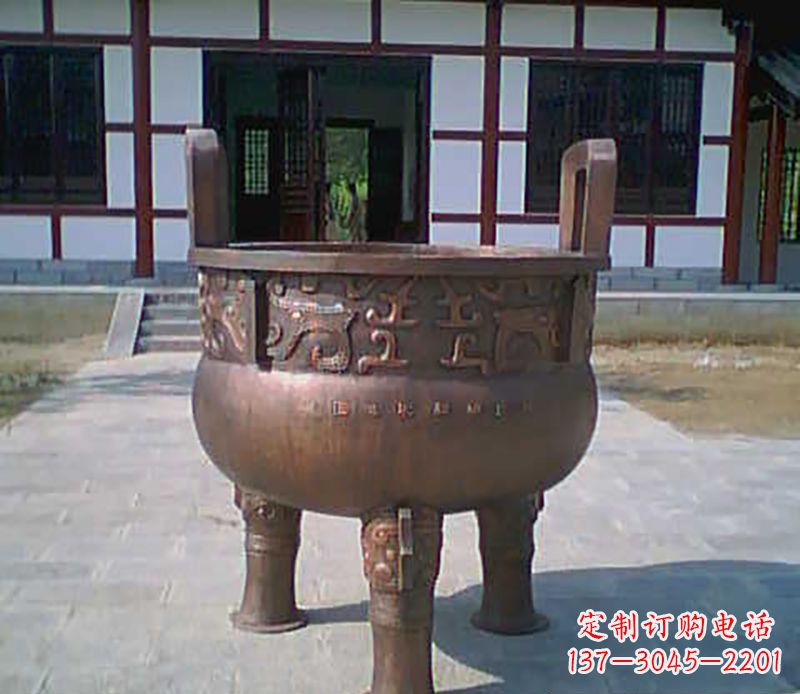 鹤壁铜雕广场圆形香炉