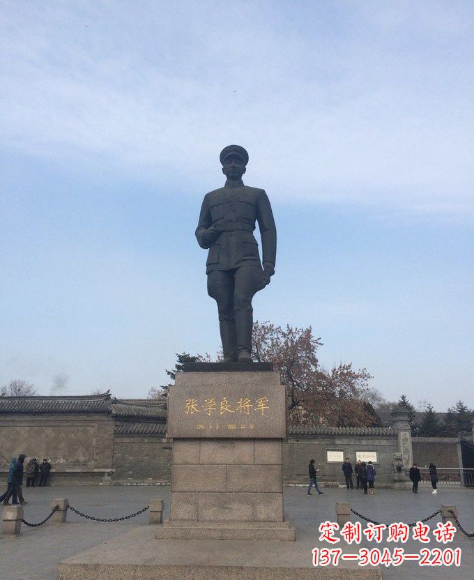 鹤壁铜雕张学良近代名人雕塑