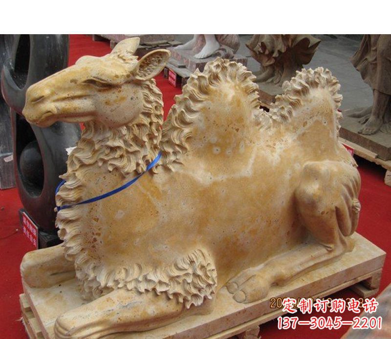 鹤壁晚霞红动物骆驼石雕