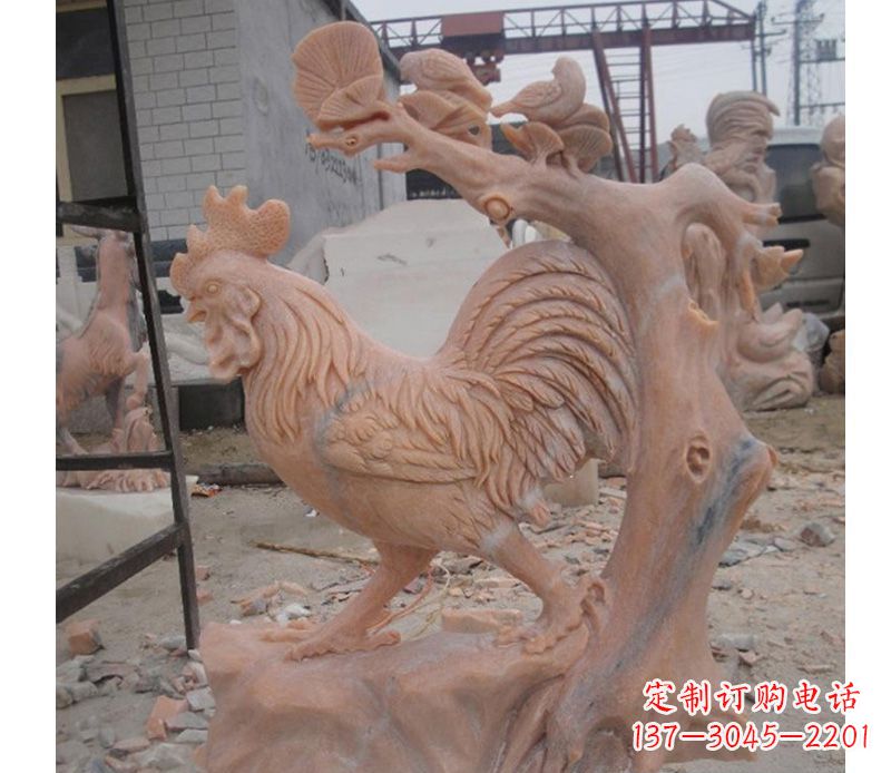 鹤壁晚霞红公鸡雕塑