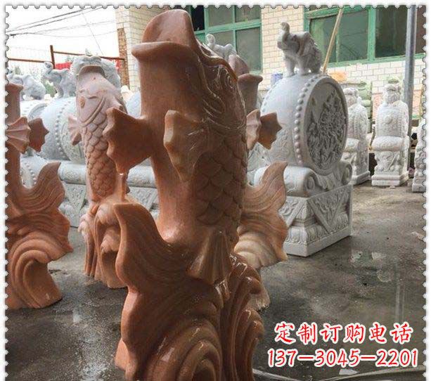 鹤壁晚霞红喷水鲤鱼公园石雕