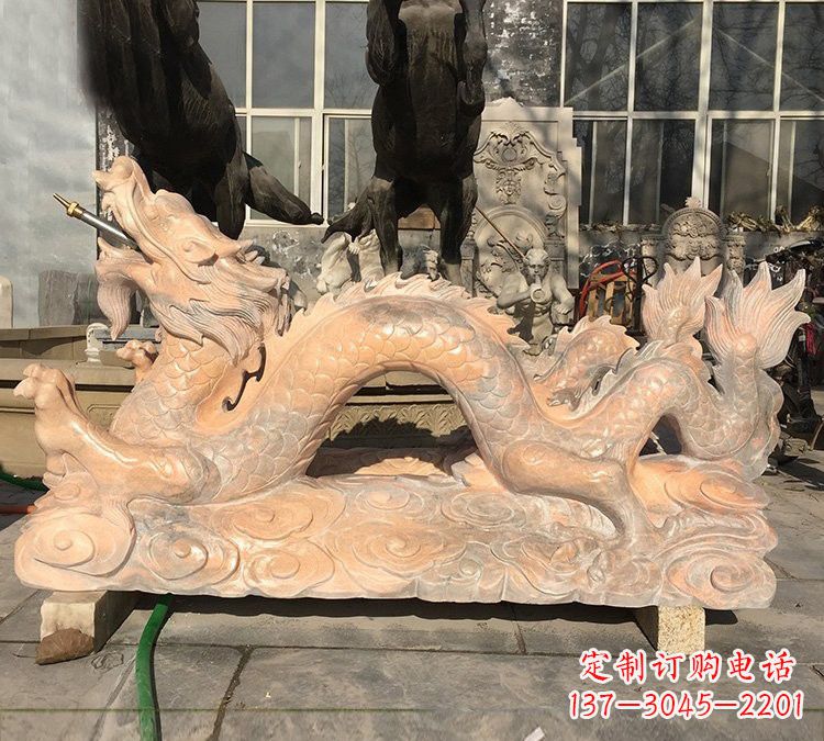 鹤壁晚霞红石雕喷水龙